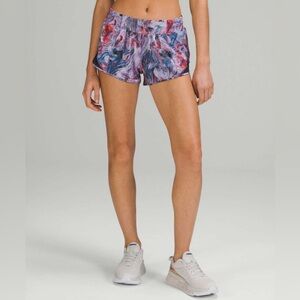 Lululemon Hotty Hot Low-Rise Lined Short 2.5"